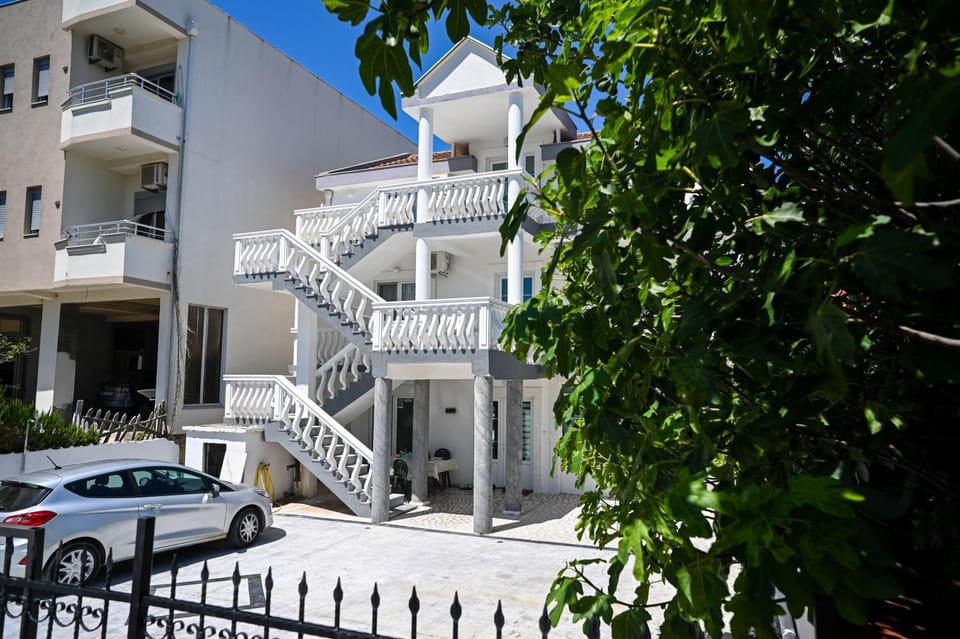 Property building, Parking