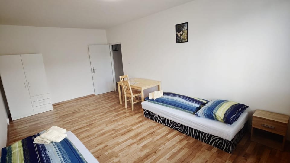 Apartmán pro 4 osoby, Chomutov CH1 Apartment in Erzgebirgskreis