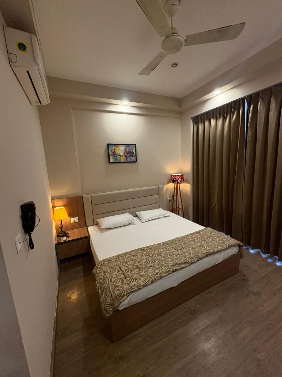 theopalstays omaxe ITC Apartment in Uttar Pradesh