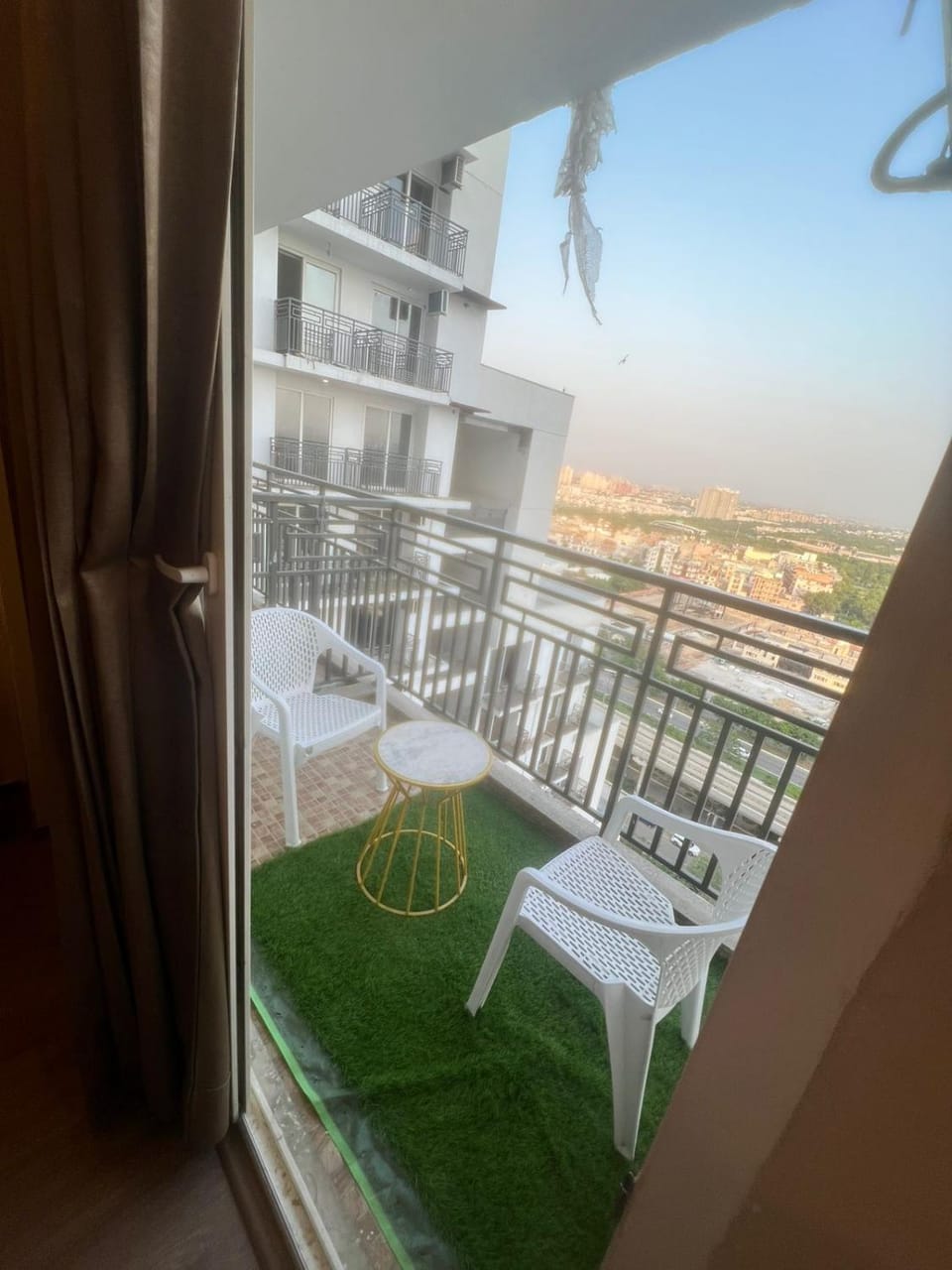 theopalstays omaxe ITC Apartment in Uttar Pradesh