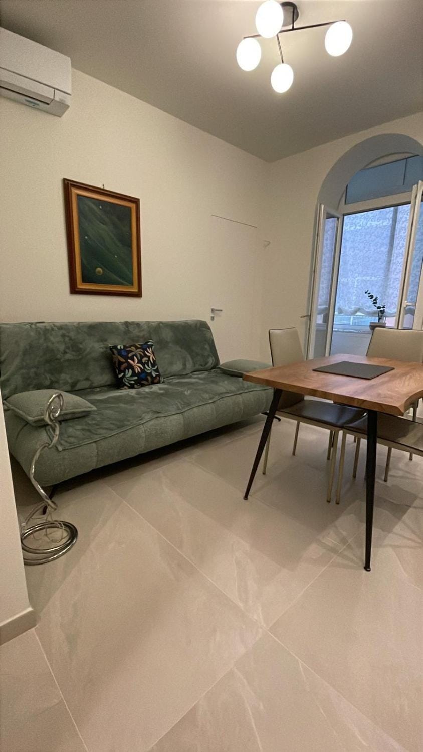 Centro & Mare III Apartment in Savona