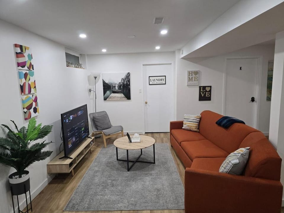 Elegant Basement Suite in Barrhaven, Ottawa Apartment in Ottawa