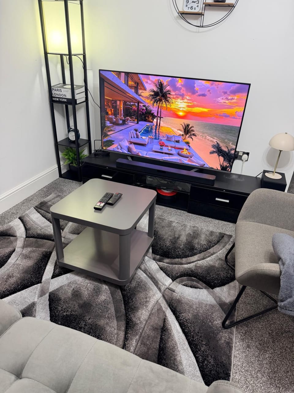 TV and multimedia, Living room, Seating area