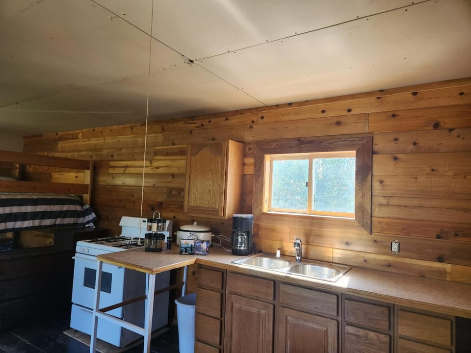 Seven mile hill sanctuary Bed and Breakfast in Big Lake