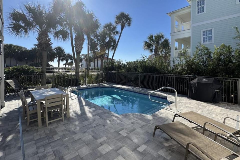 Happy Hours House in Destin