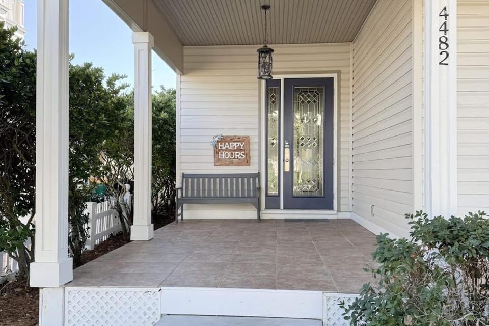 Happy Hours House in Destin