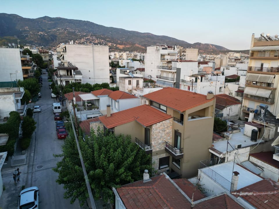 Property building, Neighbourhood, View (from property/room), Location