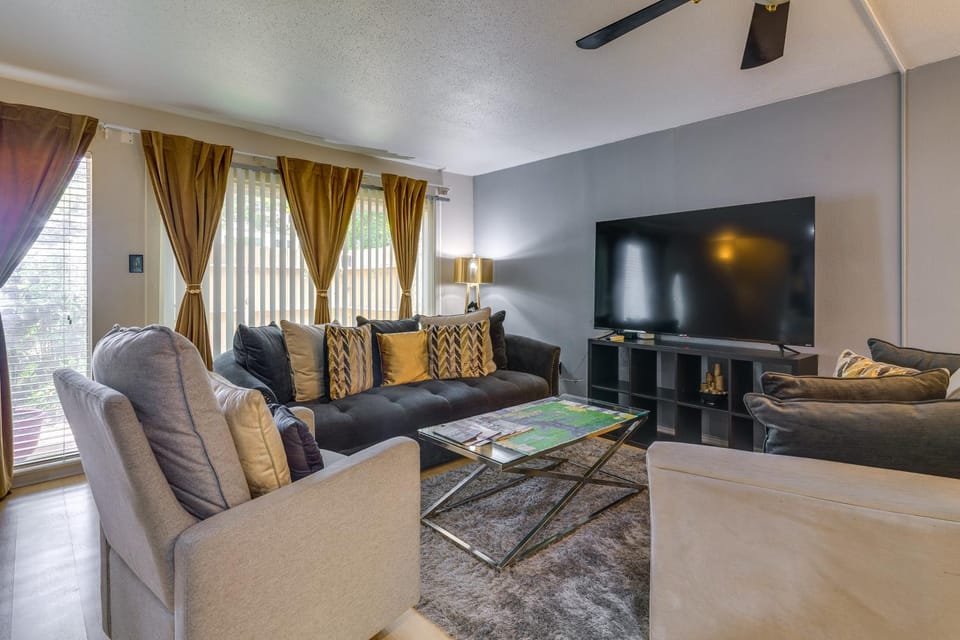 Unit w/ Patio & Resort Perks! Walk to Lake Conroe House in Lake Conroe