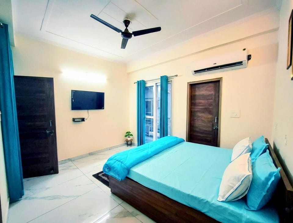 The Royal Ganga Repose-Furnished 2BHK in Rishikesh Apartment in Rishikesh