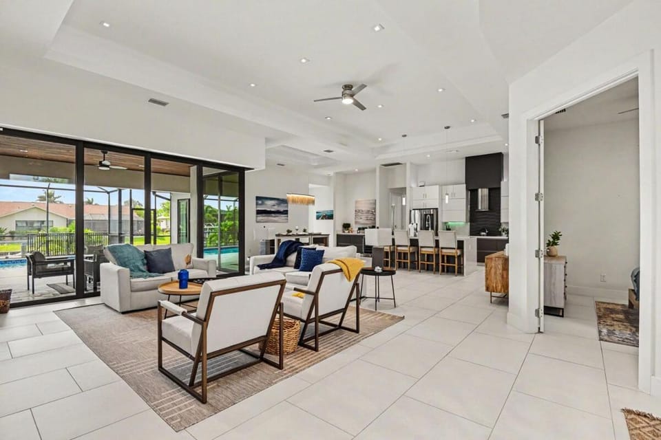 Luxury GulfAccess Waterfront Retreat SW Cape Coral House in Cape Coral