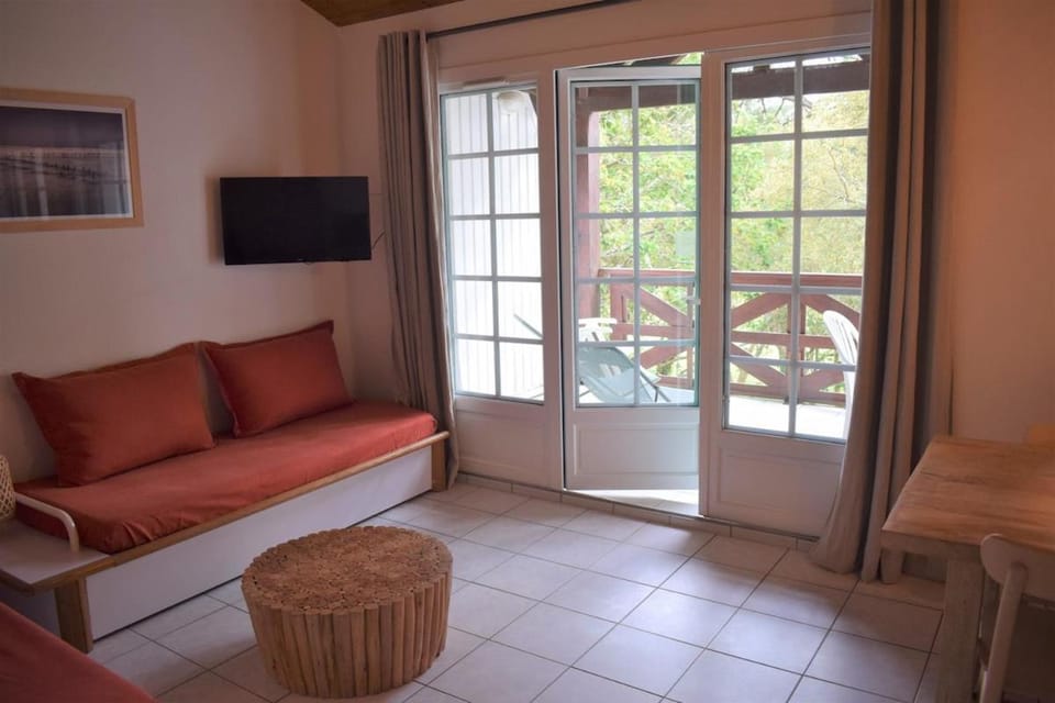 Appart sans vis à vis, piscine, prés du golf et de l'océan Apartment in Moliets-et-Maa
