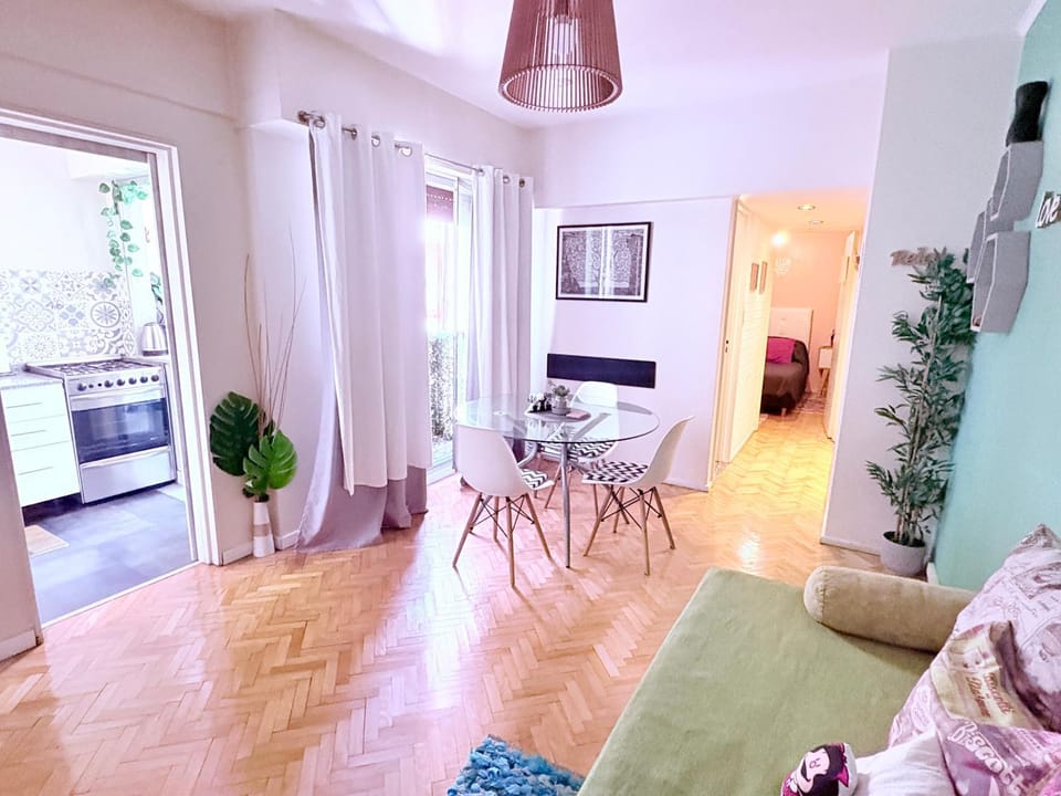 Living room, Seating area, Diving