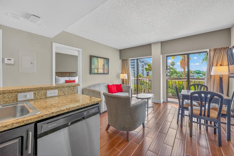 Kitchen or kitchenette, kitchen