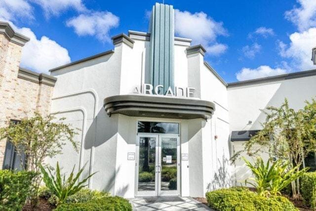 Property building, Facade/entrance, Day