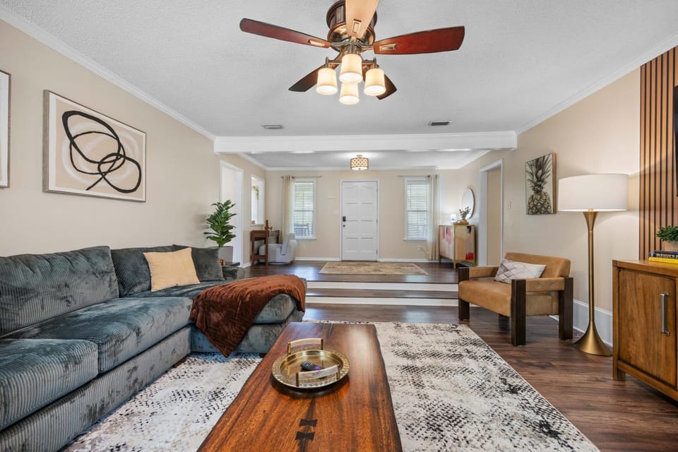 Living room, Seating area, fireplace