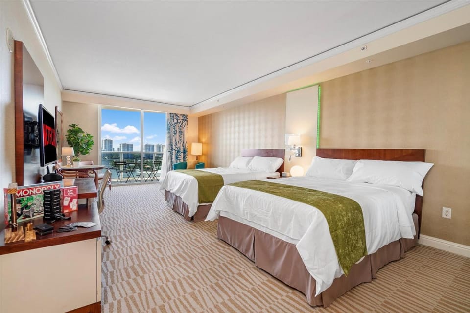 Navigate Stays Beachfront Pool Resort Sunny Isles Inn in Sunny Isles Beach