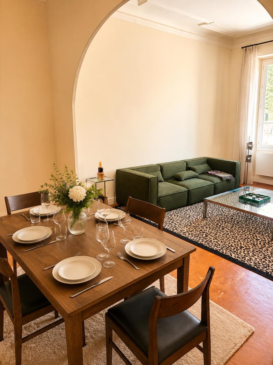 Living room, Dining area