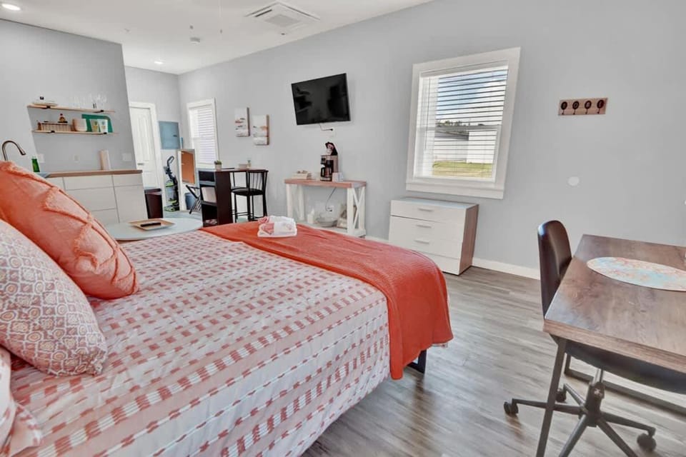 Seaside Escape 1 - Minutes to Fort Walton Beach Apartment in Fort Walton Beach