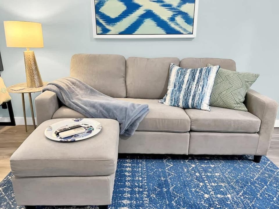 Seaside Escape 2 - Cozy Coastal Getaway with Patio Apartment in Fort Walton Beach