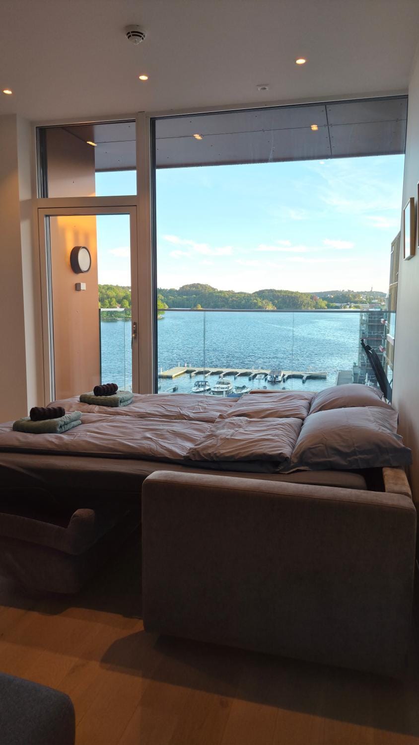 Bed, Bedroom, Sea view