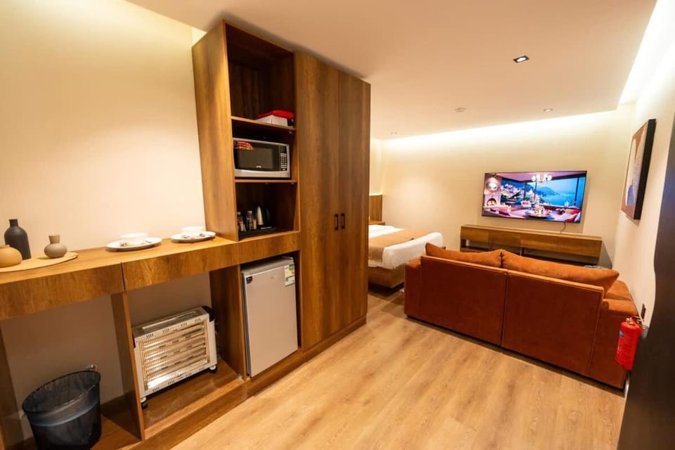 N39 Modern Studio w Lounge Ghirnatah Apartment in Riyadh