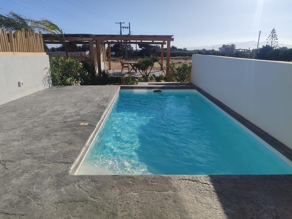 Balcony/Terrace, Pool view, Swimming pool, Swimming pool