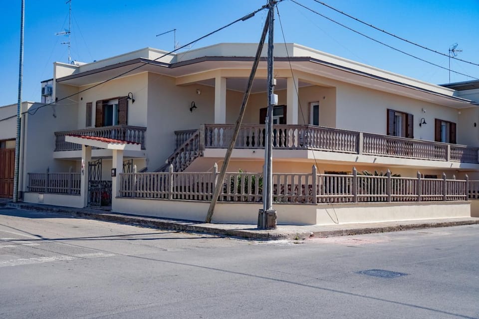 Property building, Neighbourhood, Street view