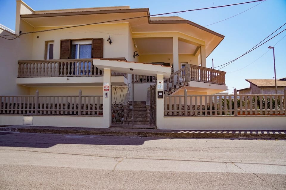 Property building, Street view