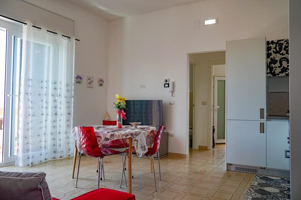 TV and multimedia, Kitchen or kitchenette, Seating area, Dining area