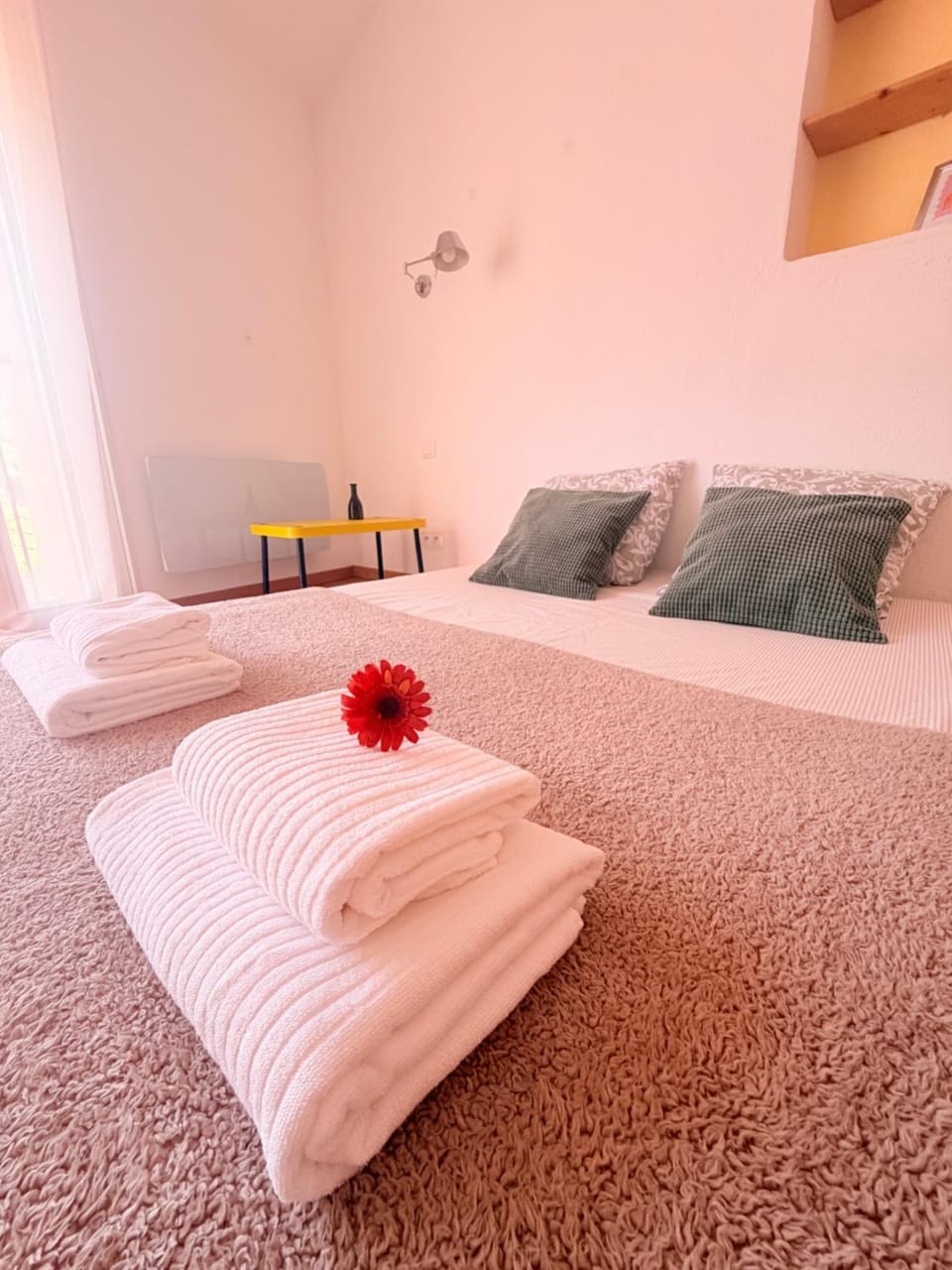 Bormes center 75 m2 artistic stay 2 to 4 people Apartment in Bormes-les-Mimosas