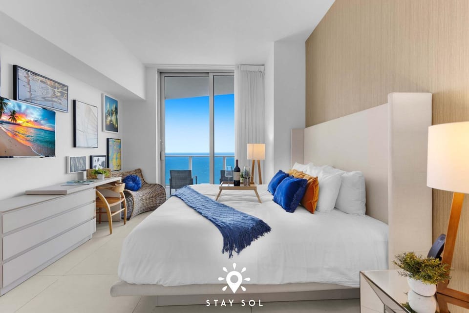 Resort Style Oasis Ocean Air Miami Apartment in Hollywood Beach