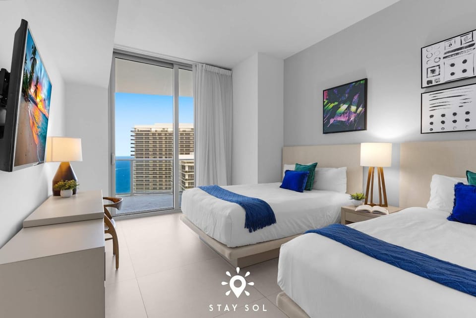 Resort Style Oasis Ocean Air Miami Apartment in Hollywood Beach