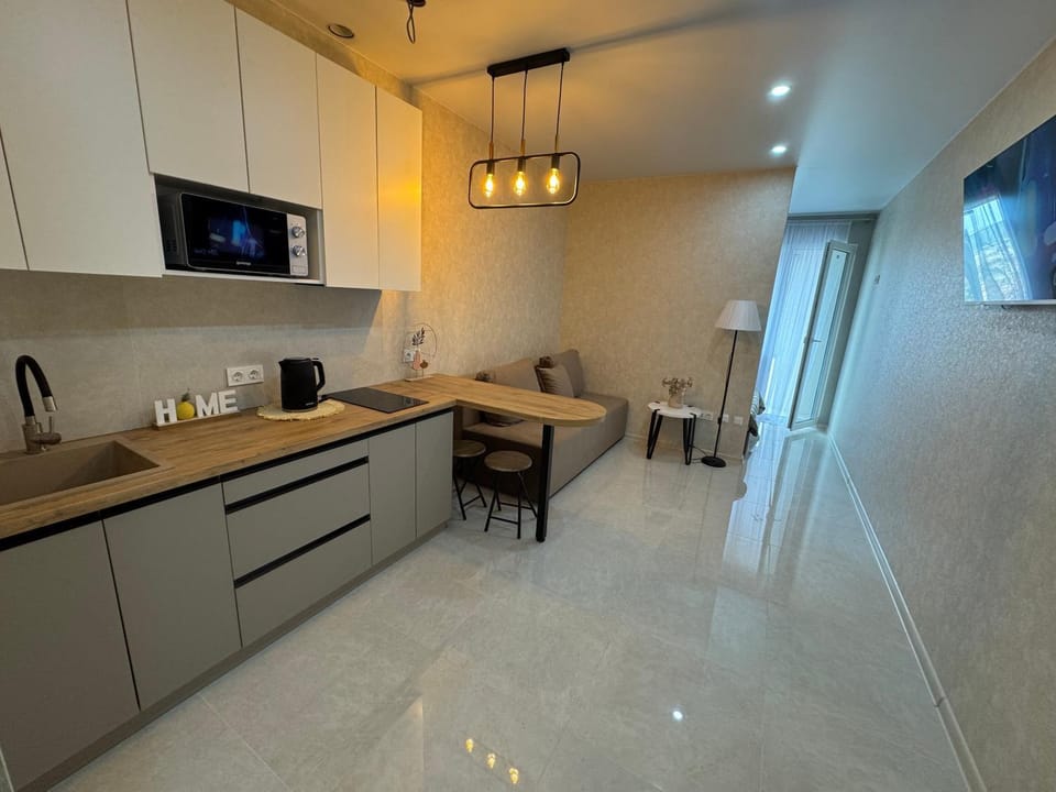 Стильная студия не далеко от автовокзала Apartment in Odessa