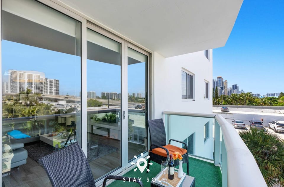 Coastal Comfort 2BR Retreat Balcony Space Apartment in Sunny Isles Beach