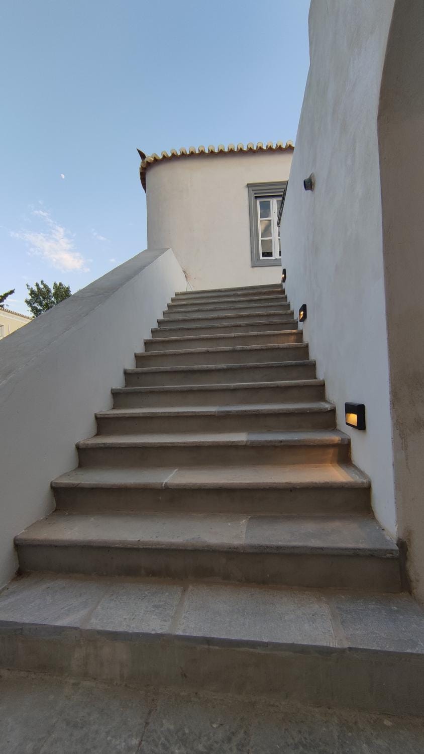 Ivory Apartment in Spetses