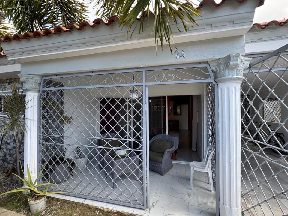 alojamiento de 3 habitaciones a 2 minutos del hospital y cerca del centro Spm House in San Pedro De Macoris