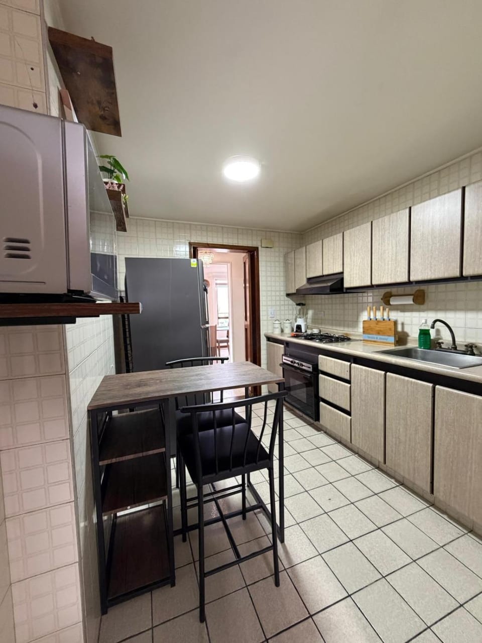 Kitchen or kitchenette, Dining area, oven, stove