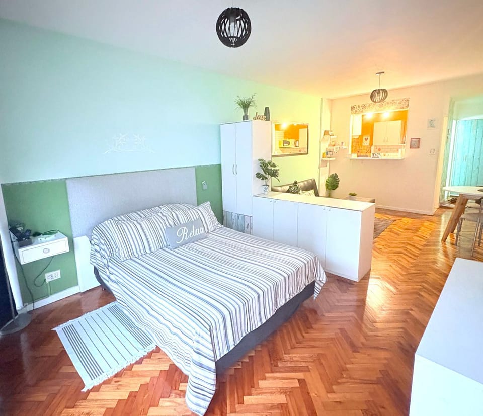 Bed, Kitchen or kitchenette, Photo of the whole room, Bedroom