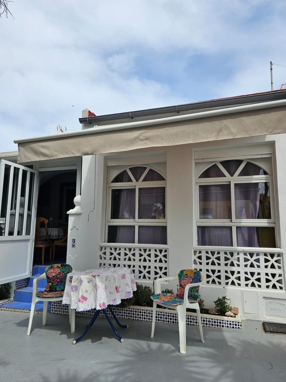 Property building, Balcony/Terrace