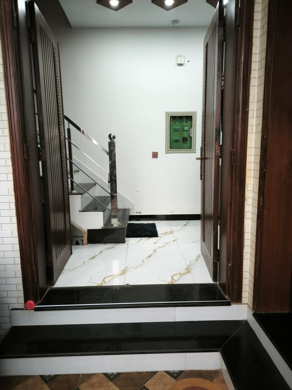 Facade/entrance