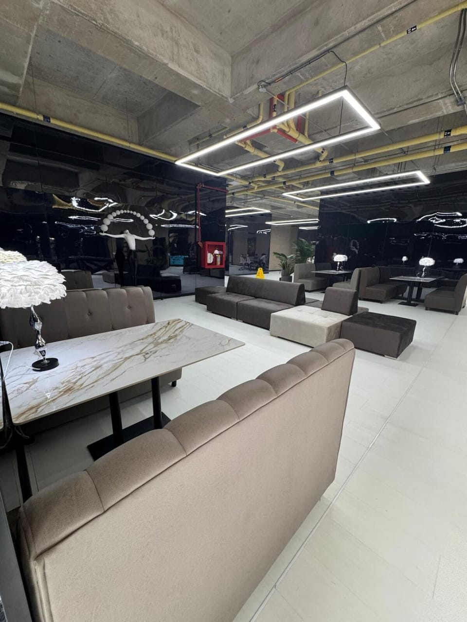 Living room, Seating area