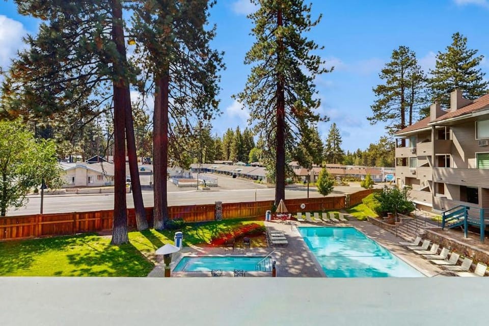 Discover the majesty and adventure of Lake Tahoe & Heavenly House in South Lake Tahoe
