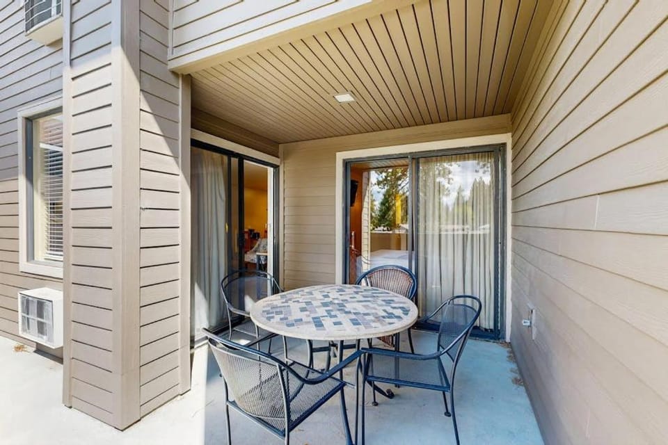Discover the majesty and adventure of Lake Tahoe & Heavenly House in South Lake Tahoe