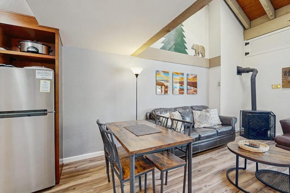 Lodge - 1 Bedroom with Loft House in South Lake Tahoe