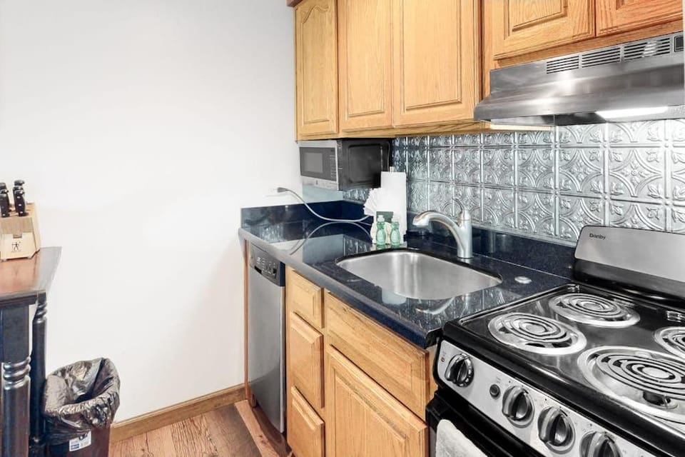 This location is hard to top with easy access to Heavenly & resort amenities Apartment in South Lake Tahoe