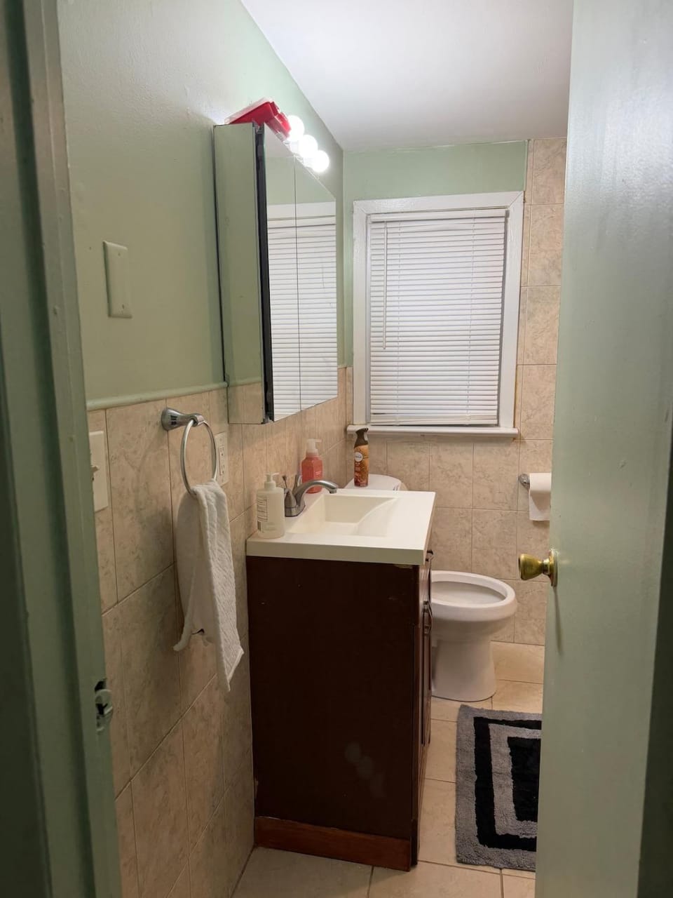 Orange place oasis Apartment in Montclair