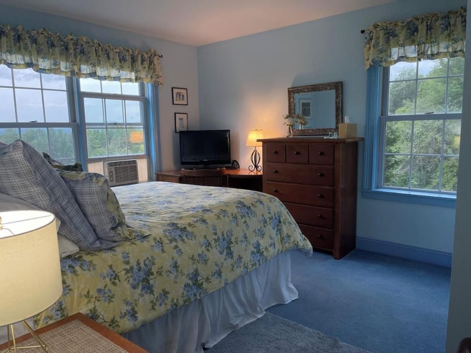 High Hill Inn Bed and Breakfast in Montpelier
