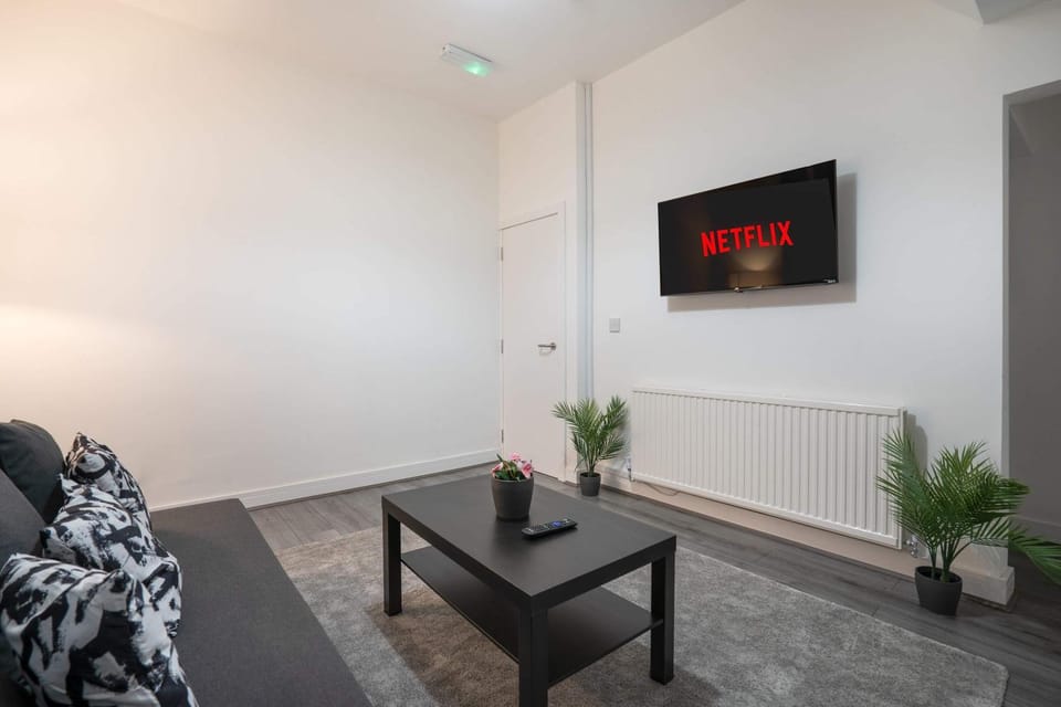 10 Mins BAE Systems -Contractor Stay -Free Parking Apartment in Barrow-in-Furness