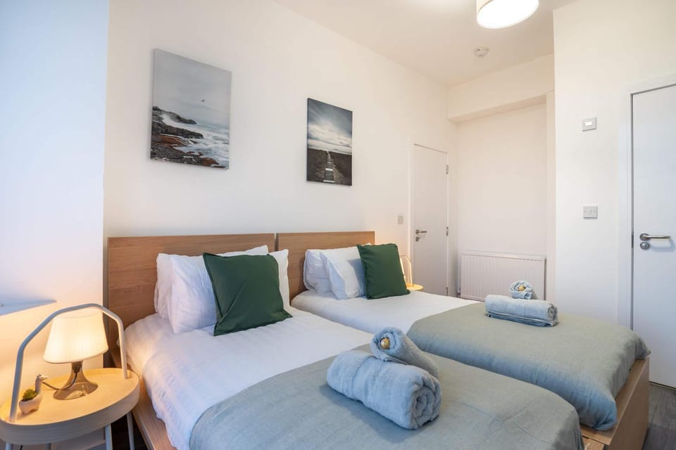 10 Mins BAE Systems -Contractor Stay -Free Parking Apartment in Barrow-in-Furness