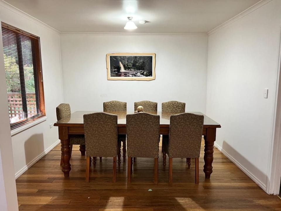 West Coast Holiday Home House in Queenstown